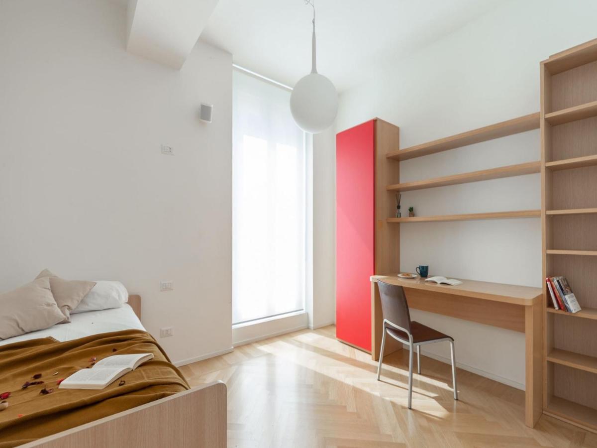 The Best Rent - Spacious Three-bedroom With Terrace Appartamento
